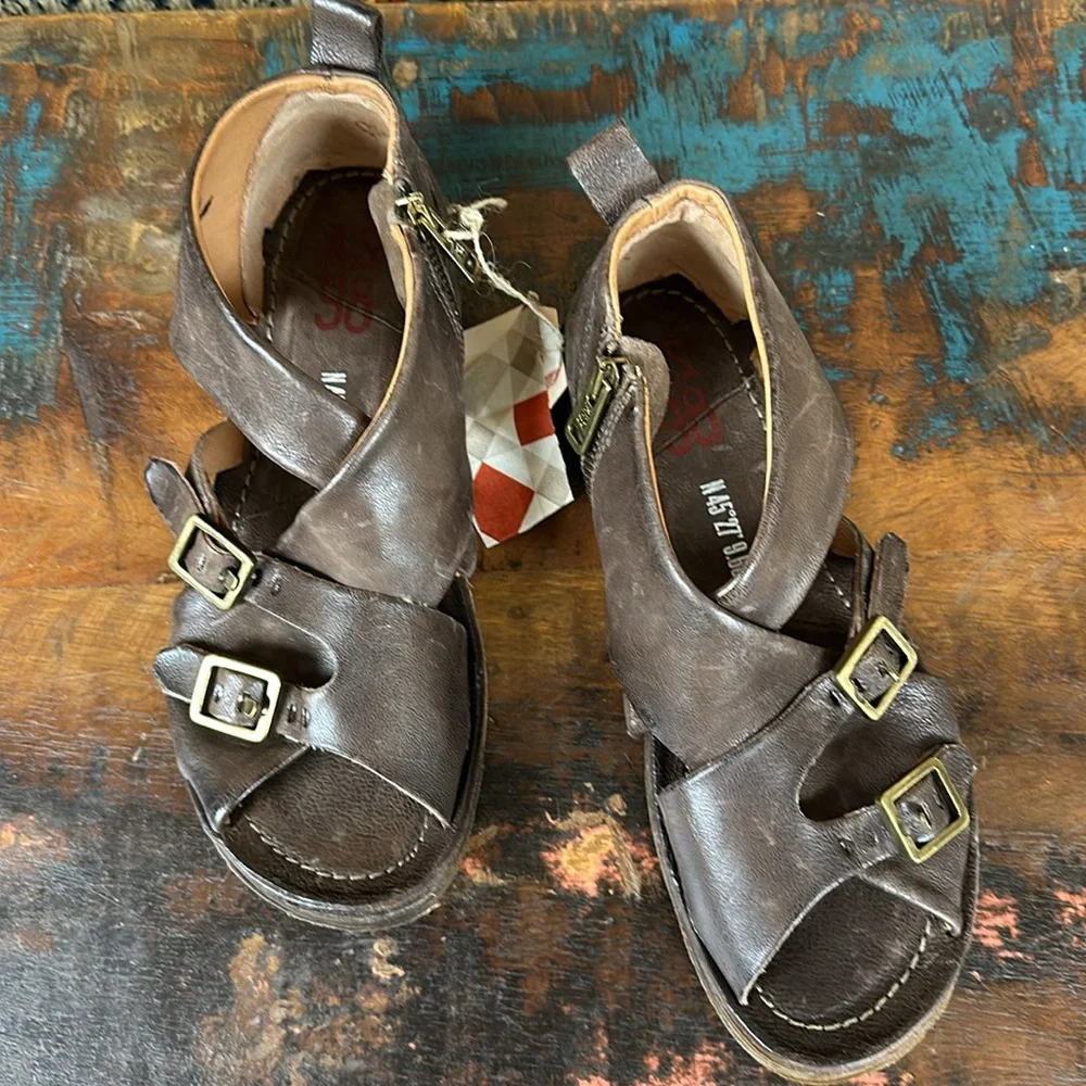 A.S.98 Reiley Buckle Sandals in chocolate leather. New with in box. - Picture 6 of 9